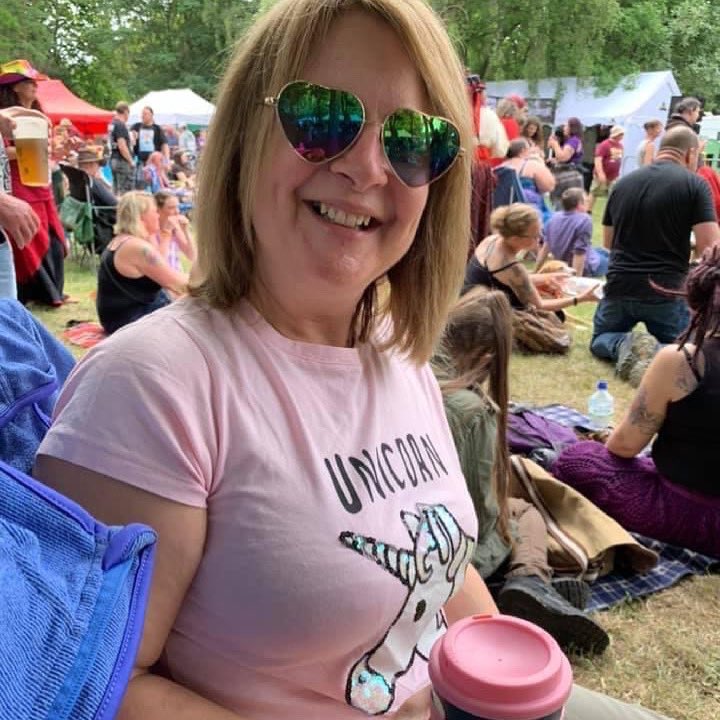 PeterboroVoices's tweet photo. Sarah says “#Sing4Life was a revelation for me… it was a thrill to find my voice! There’s something empowering and uplifting about singing together as a group!” Info @ https://t.co/CrQ3ep39sM ... start YOUR #singing journey TODAY! - with @SRthorpehall @TheCresset @HuntandCoombs https://t.co/ftrLwfLvY2
