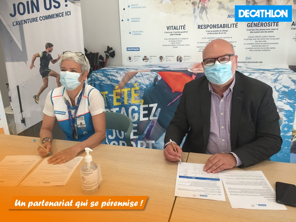 📢Depuis plusieurs années <a href="/Decathlon/">Decathlon</a> collabore avec l’E2C Grand Lille sur de nombreuses actions ! Aujourd’hui nous sommes fiers d’officialiser ce partenariat au travers d’une convention qui s’étalera jusque fin 2022 ! 🤜🤛