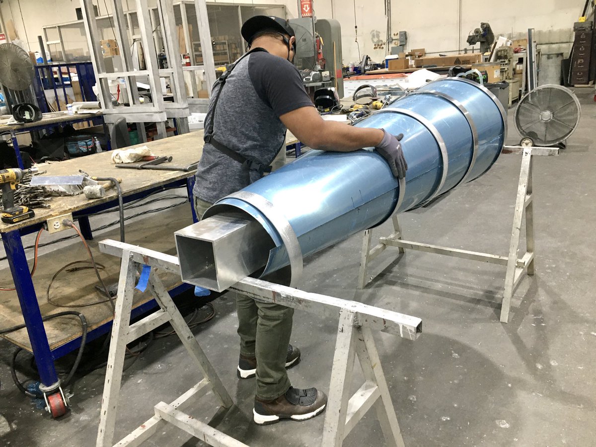 ArtDisplay_Co's tweet photo. “The flaw in our character is our insistence on separating blue-collar jobs from white-collar jobs, and encouraging one form of education over another.” 

Always inspired by @mikeroweworks 

#skilledlabor #work #sweat #welders #dirtyjobsneedcleanperceptions #america #nodisparity https://t.co/0AkjrRwbv6
