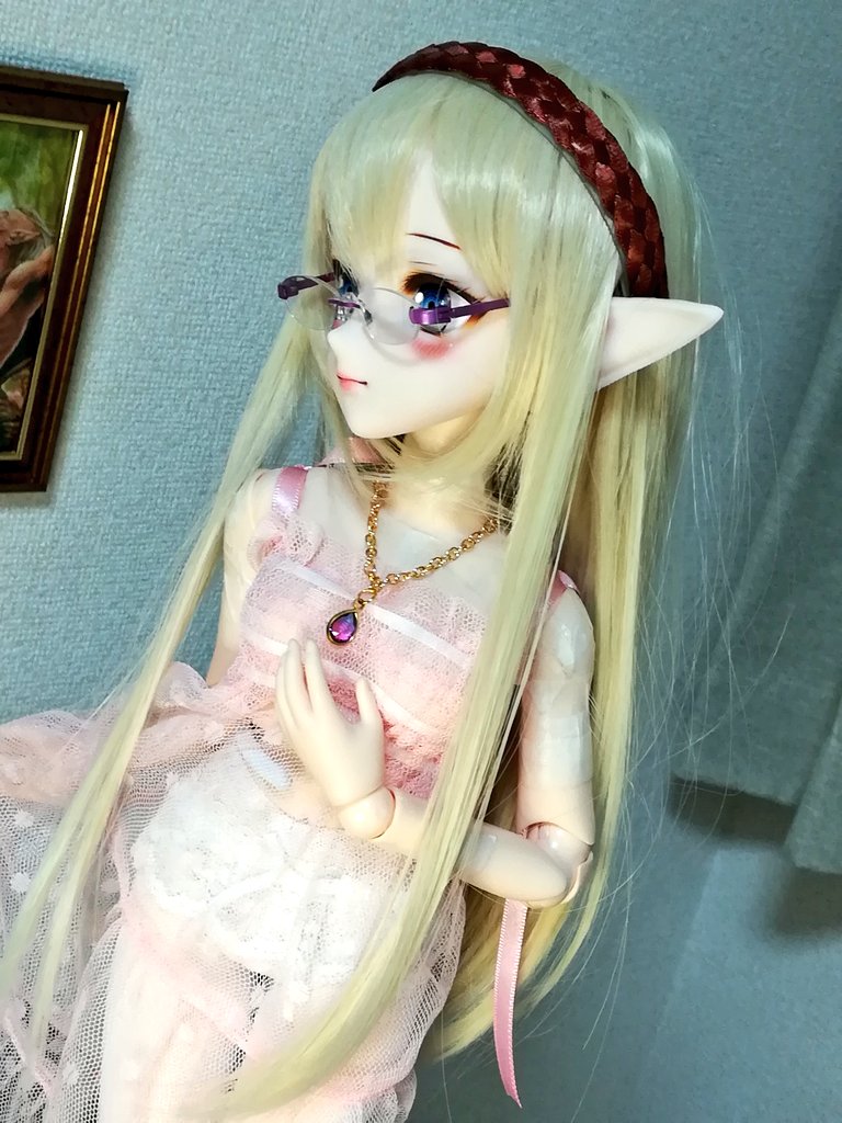 うおおおおおおお!!!!
耳一つでまさにエルフの出で立ちだぜーーーー!!! 