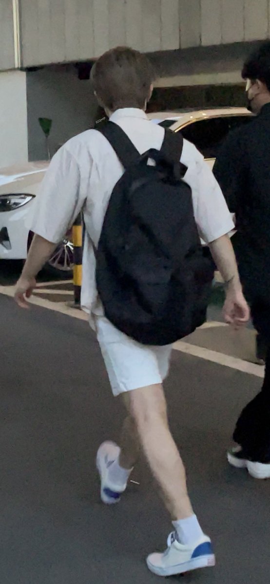1122_page's tweet photo. 아기 가방 맸어...........🥺💕 https://t.co/hWM0MOJHdn