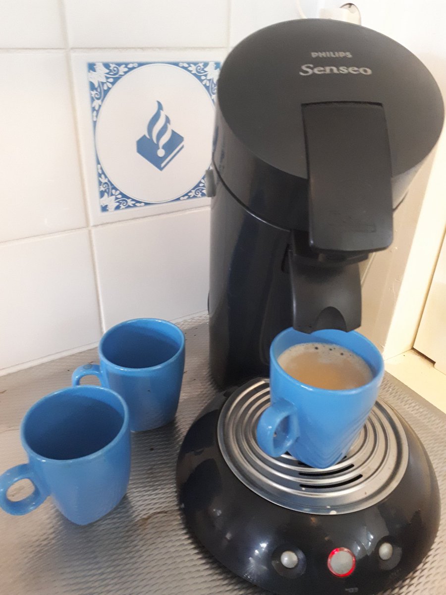 Zojuist overleg gehad met de wijkregisseur (van Vrijenban) aan de wijkpost. Erg prettig gesprek en meer inzicht gekregen en gegeven over hoe er in de wijk wordt gewerkt door ketenpartners.