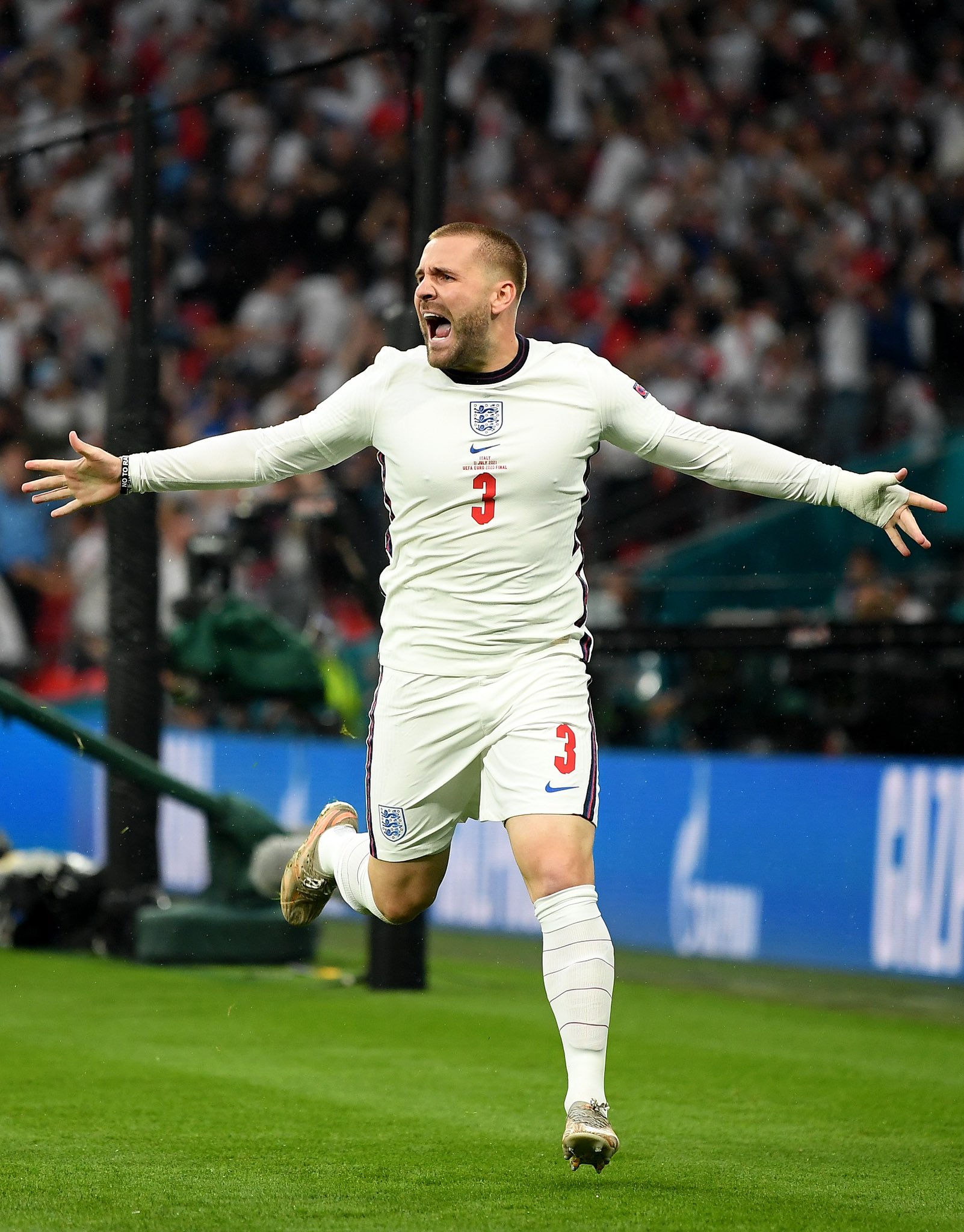 Happy 26th birthday Luke Shaw!     
