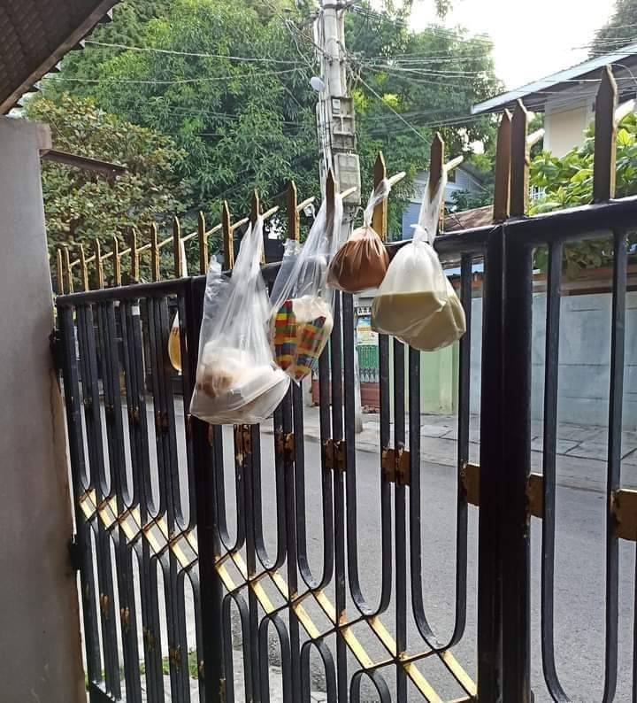 HURFOM's tweet photo. 'We care we share' activities started today in Hpa-An &amp; cities in #Mon. "We try to offer food &amp; water for the families  infected with #COVID19 and facing difficulties to go out. We could even help to provide some O2 tents for those most in need" said a volunteer social worker. https://t.co/76P3Evh2lV