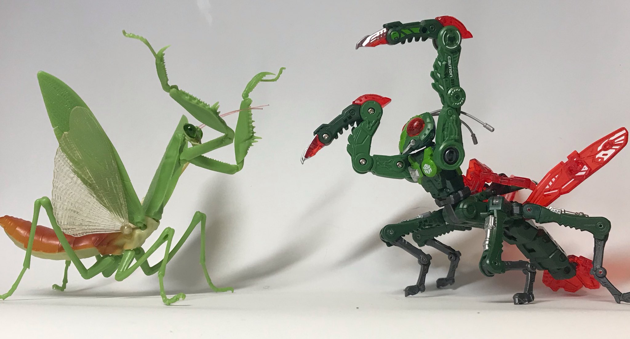 Kotti ビーストボックス 28 Reaper 超かっこいいメカカマキリ 顔がカマキリというか仮面ライダーだけど 脚がよく動いて楽しい Beastbox 52toys T Co Nflj39ltii Twitter