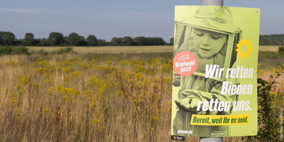 Die_Gruenen's tweet photo. Wir wollen unseren #Artenreichtum bewahren. Unser Ziel ist eine Landwirtschaft ohne Umweltgifte und Überdüngung. Mehr Ökolandbau und eine Verteilung der Agrargelder zugunsten von Umwelt- und Naturschutz tragen dazu bei. https://t.co/32JEiWcmN2 #btw21 !B https://t.co/GZEhDeDXZk