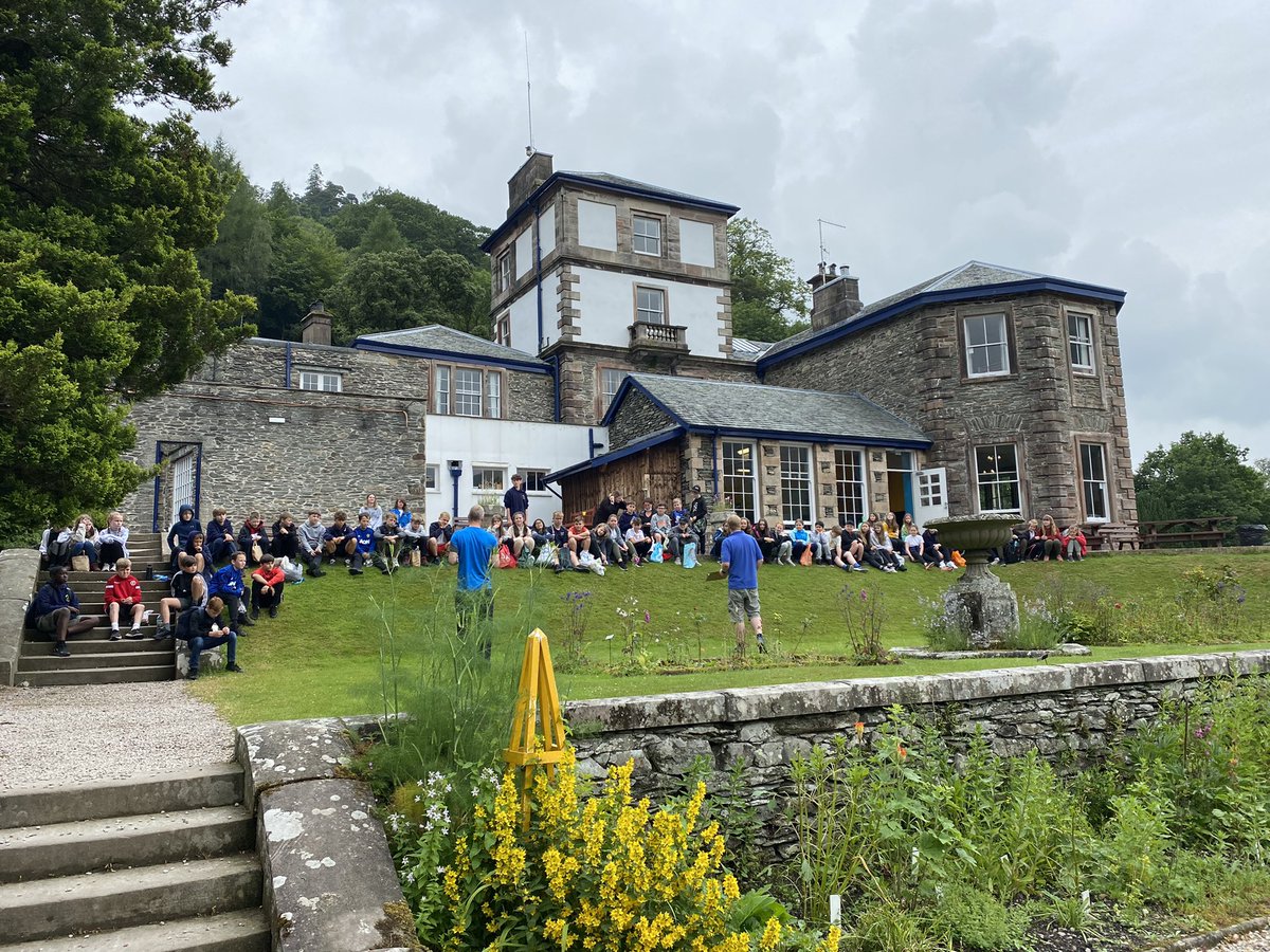 Broadoak_Year6's tweet photo. We have arrived @Patterdale_Hall ⛰⛰ https://t.co/car4DrIK52