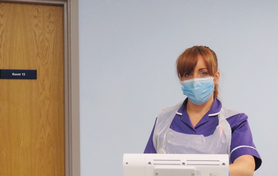 CCCNHS's tweet photo. This week we meet Lisa, who joined @CCCNHS six months ago after working as a hairdresser for more than 25 years.

Read more about Lisa, the role of HCSWs and our HCSW recruitment leaflet here: https://t.co/fNn5MF1DcH https://t.co/Thn7oHhTsZ