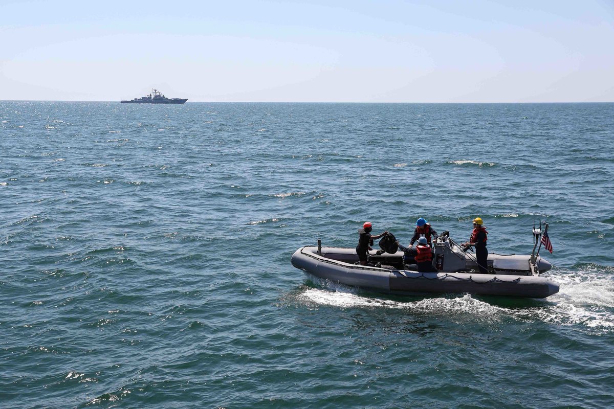 Multinational maritime <a href="/ExSeaBreeze/">Exercise Sea Breeze</a> 2021, cohosted by <a href="/USNavyEurope/">U.S. Naval Forces Europe-Africa/U.S. 6th Fleet</a> &amp; Ukrainian Navy, took place June 28 - July 10 &amp; is designed to enhance interoperability of participating nations &amp; strengthen maritime security &amp; peace in region More Pics ▶️
facebook.com/EUCOM/posts/10…