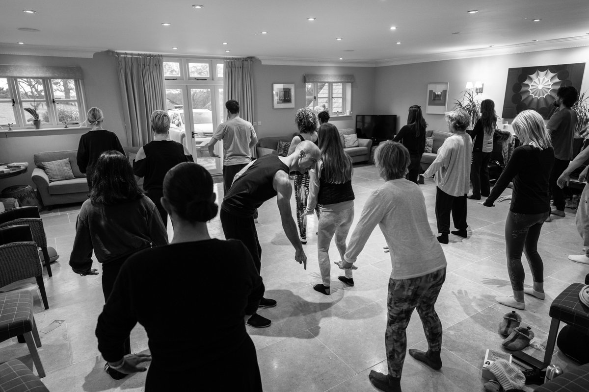 Join me tomorrow for my online spontaneous movement #Qigong group class to increase the supply &amp; flow of energy throughout your body whilst inducing a calm + mental emotional state... 
embodiedstillness.com/booking
#wellness #wellbeing #health #healing #mind  #stress #anxiety #disease