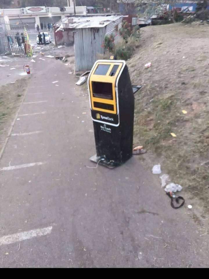 These looting are happening in eKasi, here are some of loosers:

1) black property developers 
2) street vendors by the malls 
3) workers 
4) black SMME 
5) Taxi owners &amp; operators 
6) rent income from backrooms
7) truck drivers &amp; owners 
8) customers

Am I missing any one?