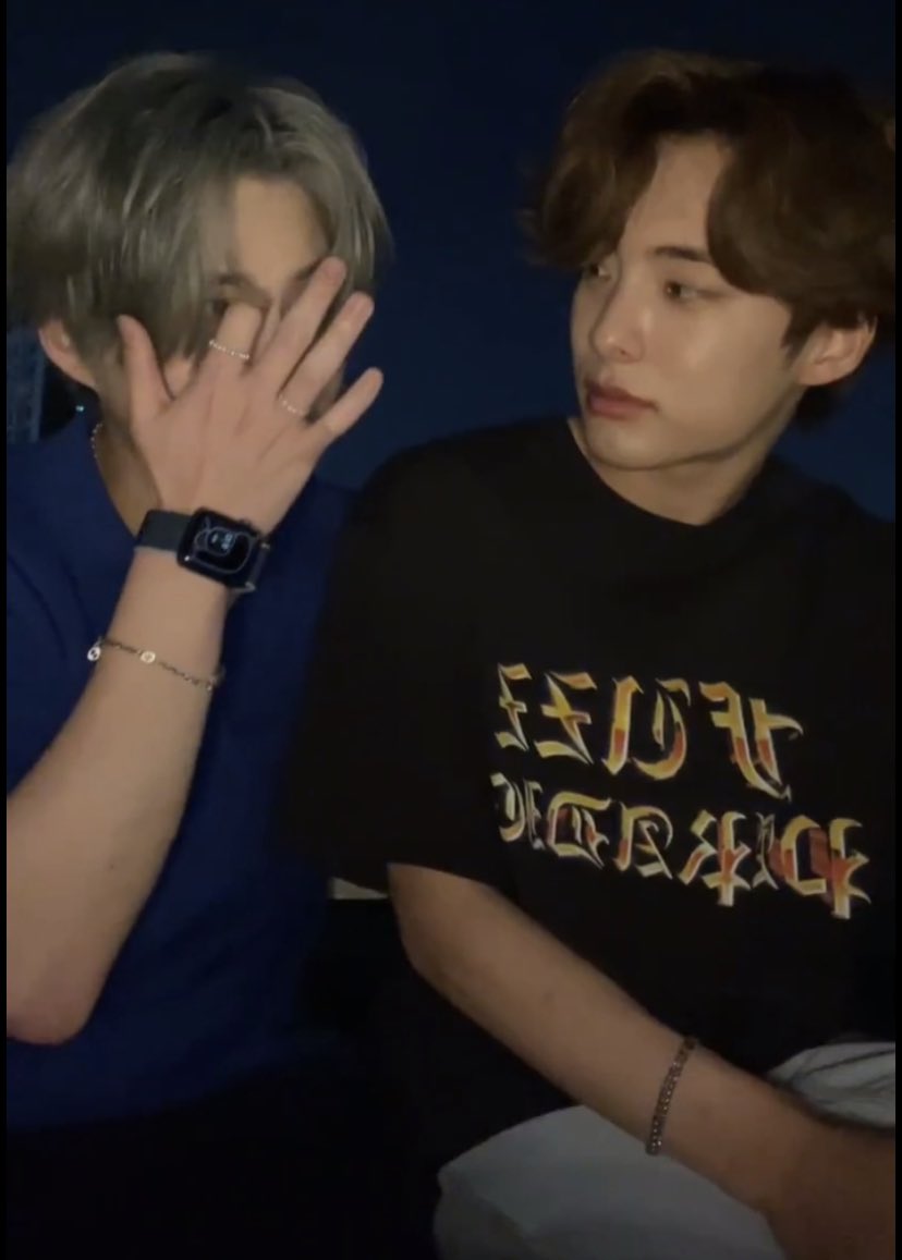 T_als32's tweet photo. Junhee looking at Sehni.. same Junhee same! Lol
(Last one makes me giggle!)
#ACE #JunWow @official_ACE7 https://t.co/wdTqRuQGbn