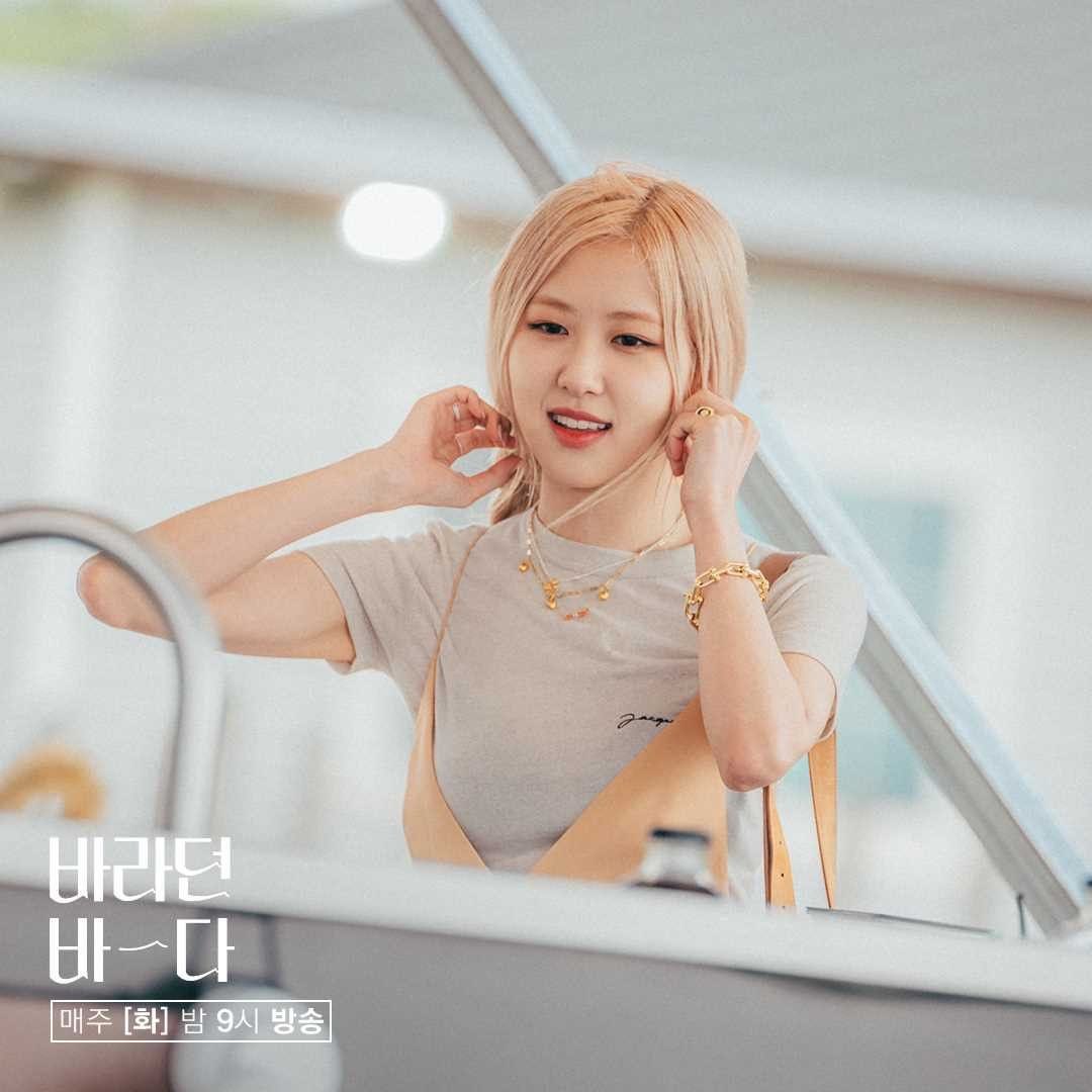 Rxose's tweet photo. ⠀⠀⠀ 

  Just want to tell you all that  I  will be
  appear tomorrow on third episode of
  "The Sea of Hope"  and  here  I  look 
  as  part-timer  with  a white to beige
  outfit and  also they made a  special
  film of Gone.  Stay tune  and  please 
  look forward to me!

⠀ https://t.co/X7PEvtol8e
