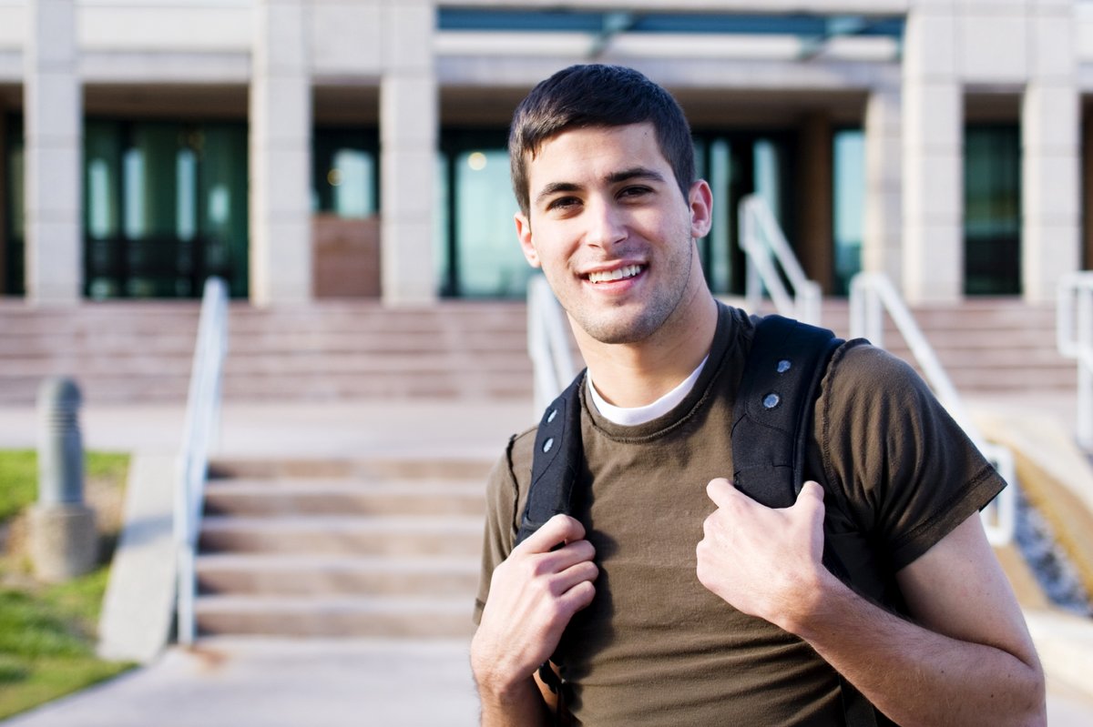 OntarioUnis's tweet photo. Taking a summer class to improve your admission average?

Find out Ontario universities’ policies on course repeats at https://t.co/lopGptKWDK by selecting a university and clicking “Offers of Admission”. #OUInfo https://t.co/65tKXZzrfx