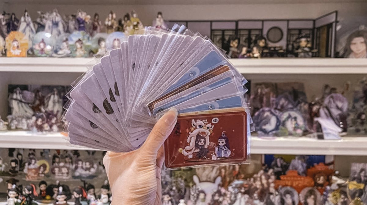 headBONDmeLWJ's tweet photo. ⚡️ flash giveaway~

wu style x cql wangxian sticker pack, cql postcard and a random chibi photo card

♥️ rt and like this tweet. no need to follow. but if you do, hello 👋🏻!
💙 optional: what are your favourite cql photo(s)?
♥️ three winners - international - ends 13/07 930pm. https://t.co/LasKgka562