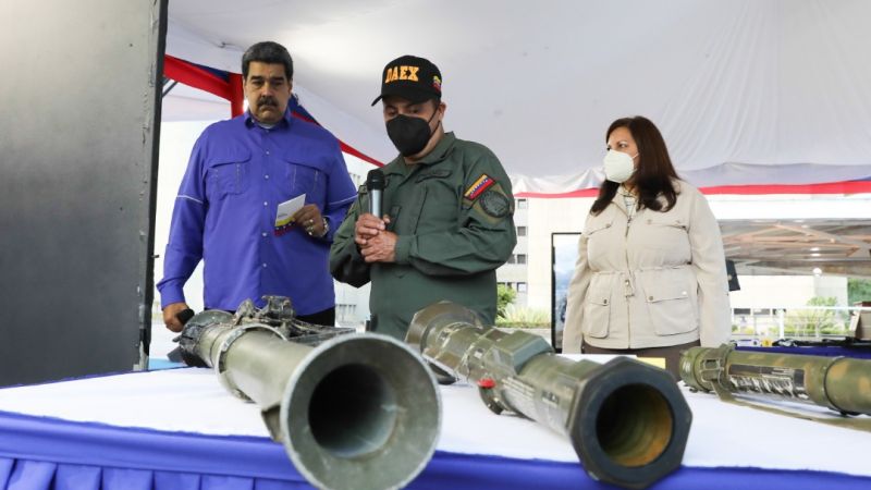 La violencia extrema no se puede permitir en Venezuela, tenemos derecho a nuestra independencia y tranquilidad. Por ello, pido al pueblo la máxima ayuda para poner a la orden de la justicia a los cabecillas de las bandas criminales de la Cota 905. ¡Ayúdanos a hacer justicia!