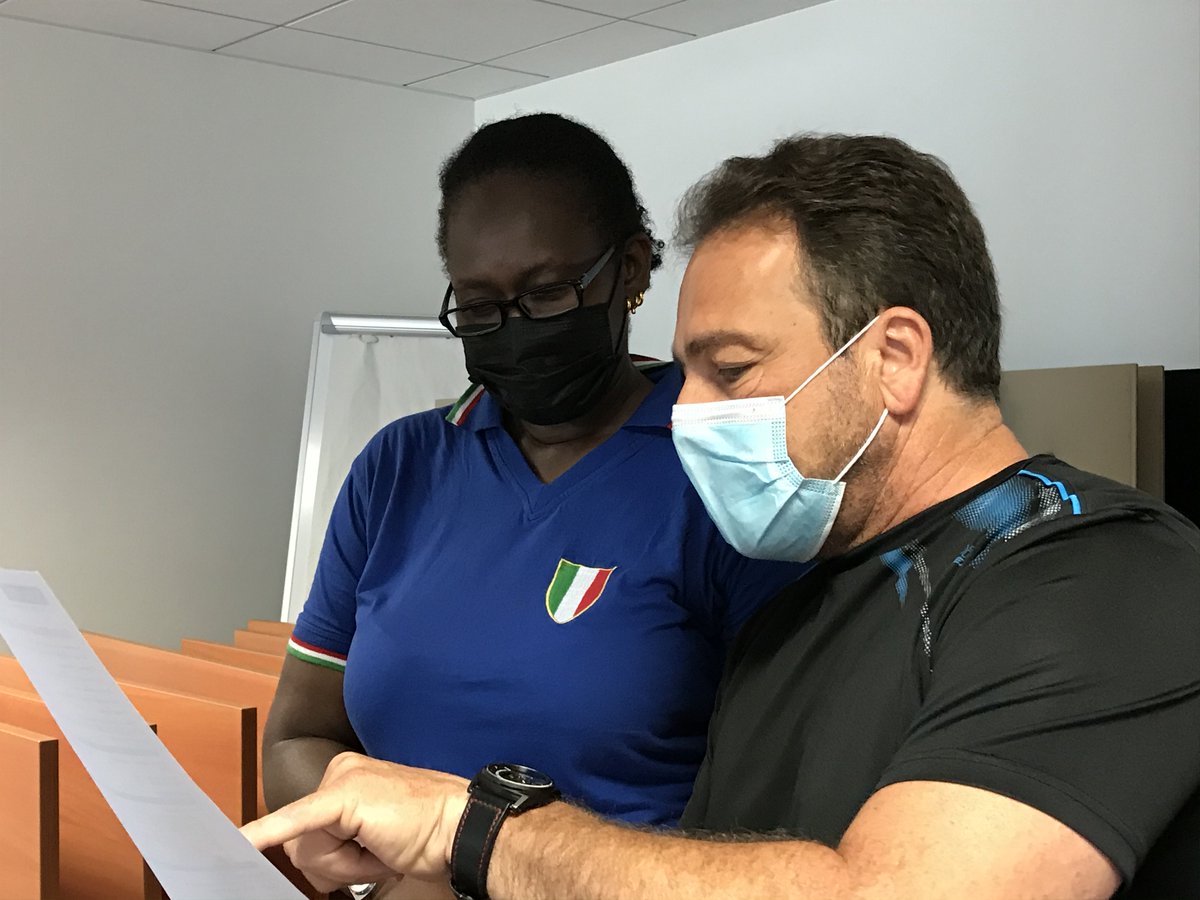 MSAServicesPA's tweet image. 🕵️‍♀️LA TOURNÉE DÉCOD'ÂGES CONTINUE
Le Pôle Emploi de Saint-Raphaël a pu, aujourd'hui, découvrir l'escape game Décod'âges et les demandeurs d'emploi ont pu s'occuper de Jeannine, 83 ans et très taquine😀.
Saurez-vous être le meilleur intervenant à domicile ?😉3,2,1..à vous de jouer!