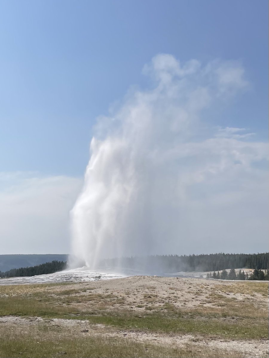richbachman's tweet photo. Day 3. Yellowstone! Waterfalls, geysers, and thermal pools. https://t.co/DMF5PN3OEF