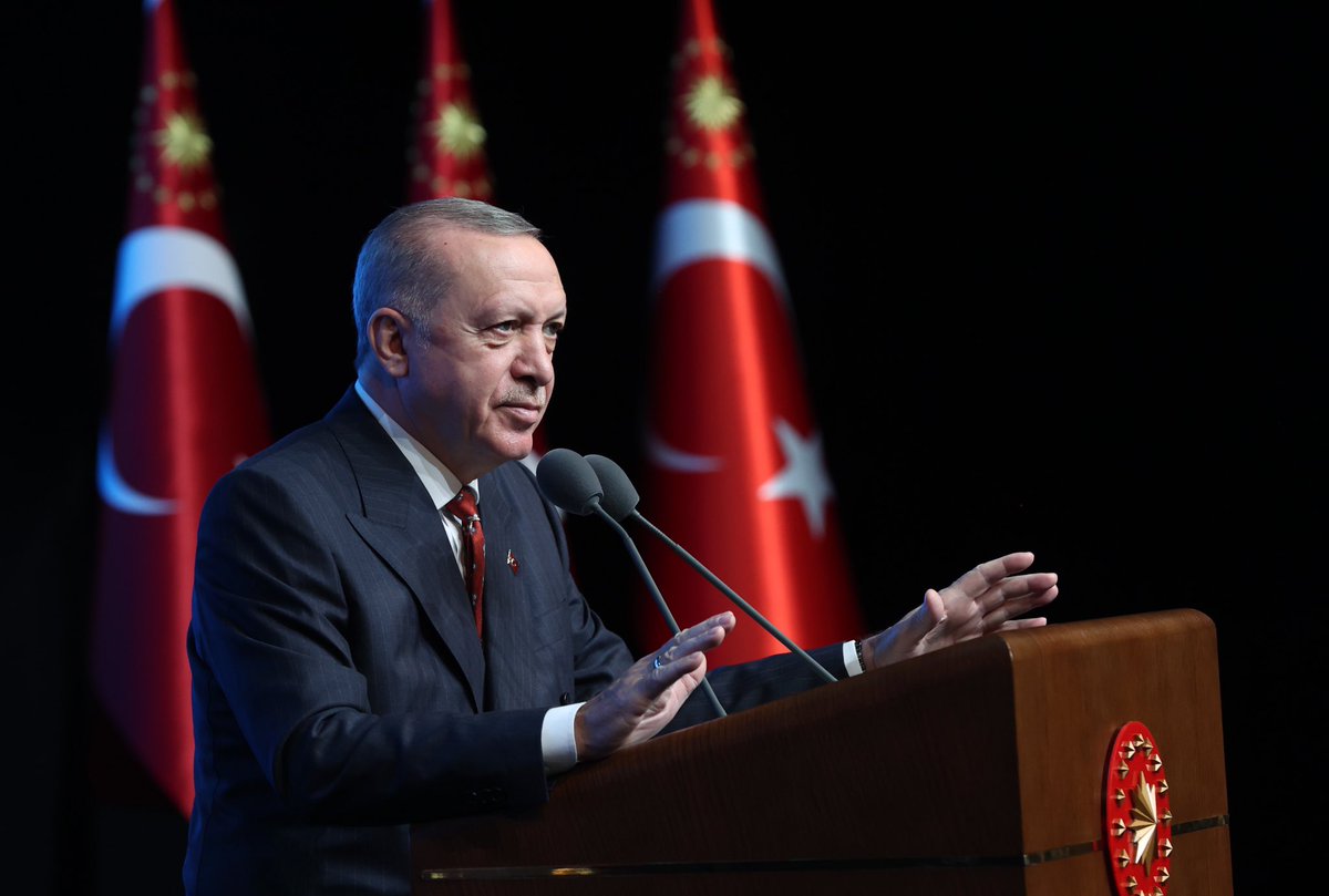 “Gençlerine değer veren ve yatırım yapan toplumlar, geleceklerine güvenle bakarlar” tccb.gov.tr/haberler/410/1…