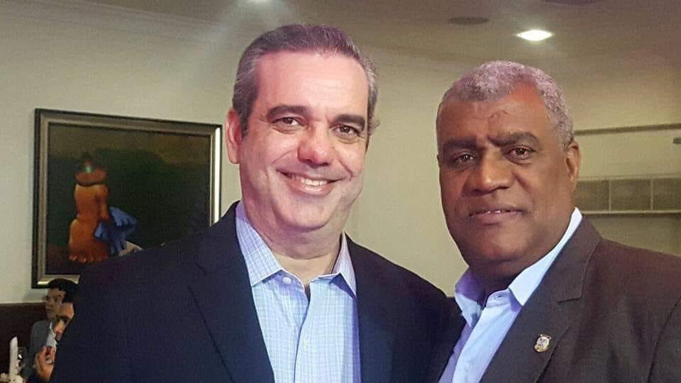 Juan Medina (@juanamedinas) on Twitter photo Feliz cumpleaños señor Presidente <a href="/luisabinader/">Luis Abinader</a> mucha salud y sabiduría para seguir construyendo los cambios que necesitan el país. Feliz cumpleaños señor Presidente <a href="/luisabinader/">Luis Abinader</a> mucha salud y sabiduría para seguir construyendo los cambios que necesitan el país.