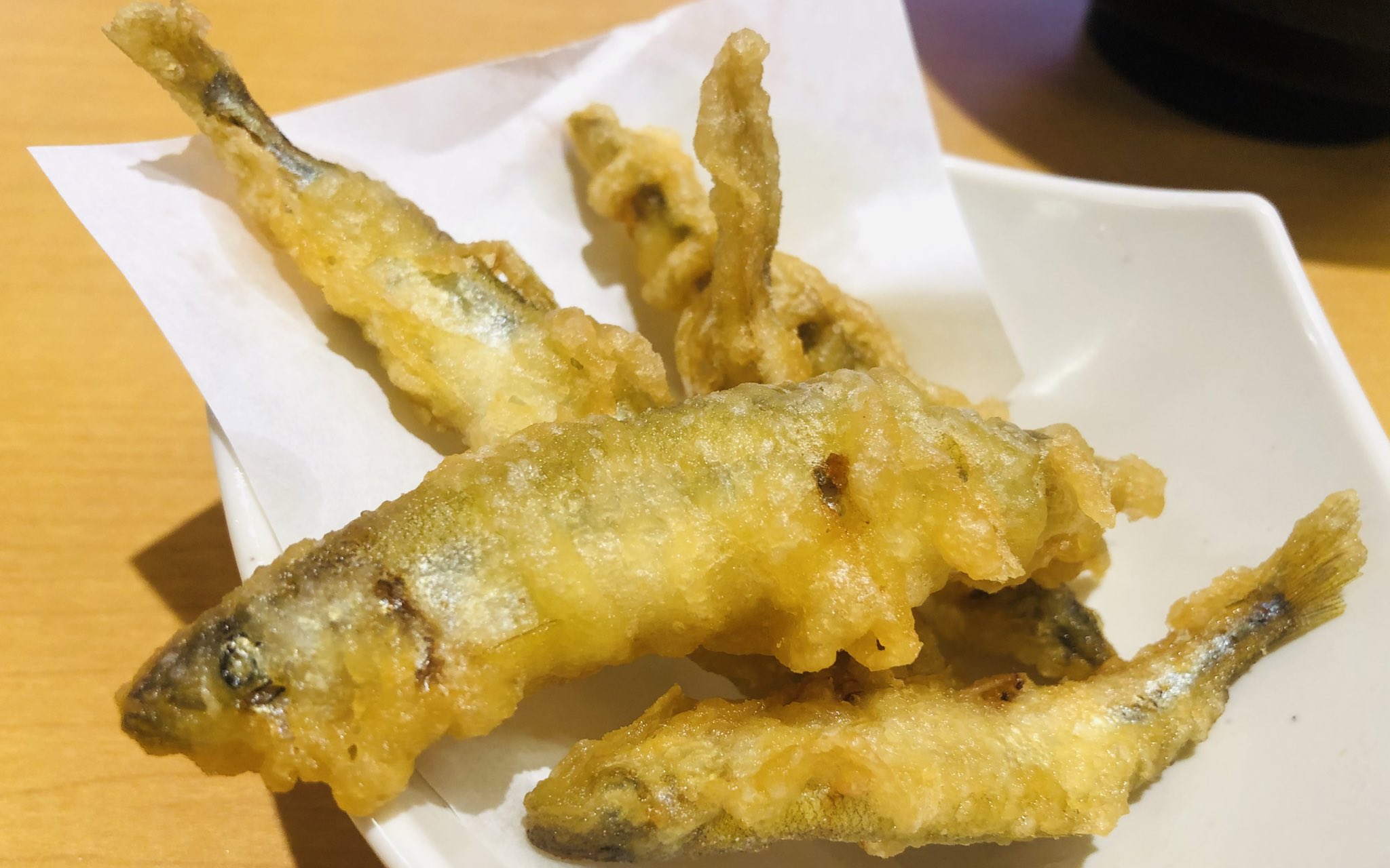 アッキ ゆう 会津改め東北の食べ歩き王 スシローで7 7 7 18まで売切御免のとことん北海道だべした 天然つぶ貝150円 羅臼産真いか北海道山わさびのせ150円 ちか天ぷら100円 真ふぐ食べ比べ150円 魚介出汁の北海道味噌ラーメン318円 十勝