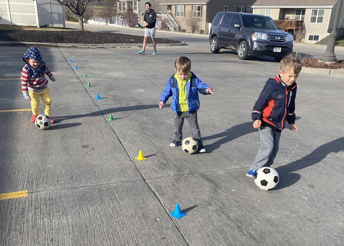 SNGOMAHA's tweet photo. This week’s theme in Fitness Stars Olympics is soccer!
.
.
#sngomaha #kidsfitness #soccer #healthykids #preachoolfitness #daycare #preschool #fitness https://t.co/oy376VV4Ol