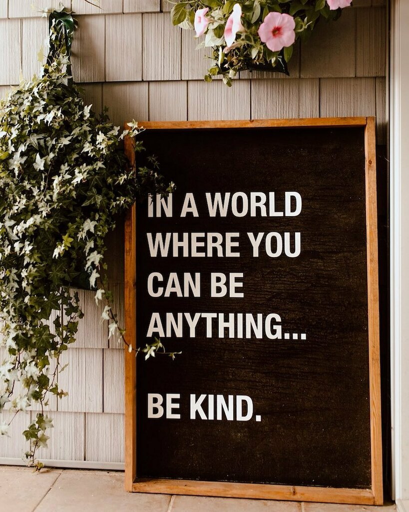 Happy Monday! I finally posted our screened-in porch on the blog. Woot! I am feeling accomplished heading into a new week. Let’s be kind out there. ☺️
.
.
.
.
.
#bekind #ontheblog #screenedporch #outdoorlivingspace #screenedinporch #michiganbloggers #bet… instagr.am/p/CROpwJZpT-G/