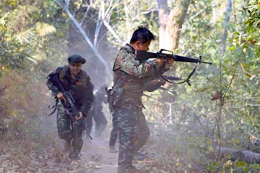 Myanmar’s military and the Karenni National Progressive Party (KNPP) clashed on Monday morning near Loilen Lay in Loikaw, #Kayah State’s capital, according to the KNPP. Around 1,000 villagers fled their homes amid the violence. (Photo: KNPP)

#whatshappeninginmyanmar