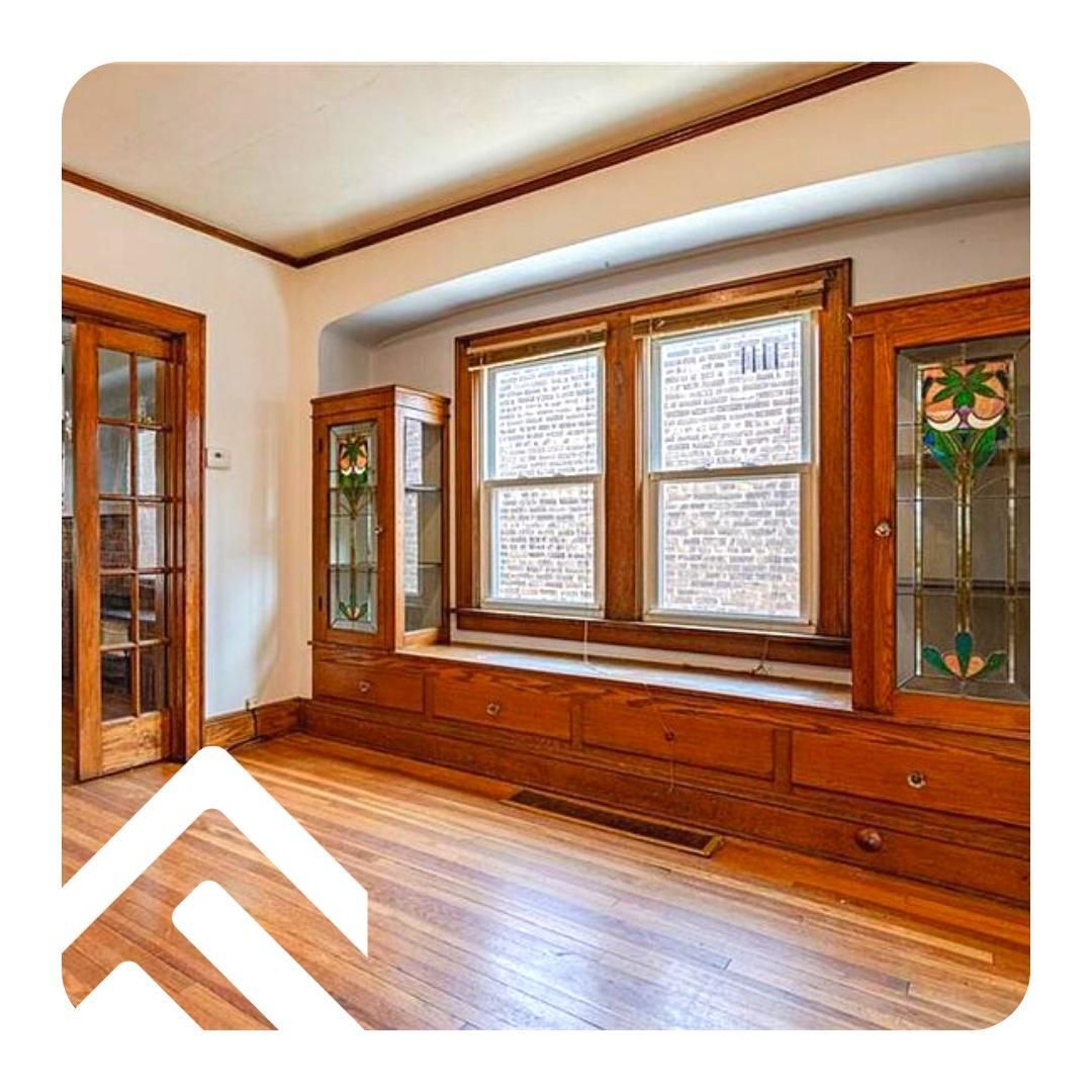 FelloRealEstate's tweet photo. Built-ins! Pocket doors! Stained glass!

We purchased a home in #Cleveland with these fabulous original details. 😍 Meet the simple way to sell a home at https://t.co/jzs3eMBZht >>

#realestate #justsold #househunting #northeastohio https://t.co/1JfVKhFP6J