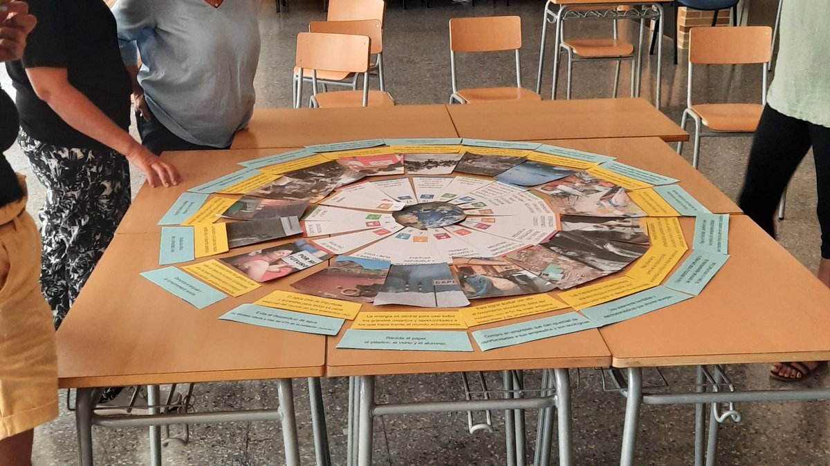 ISCOD_UGT_PV's tweet photo. ➡️ Hoy se inicia el curso  vinculado al proyecto "FP+: Recursos didácticos para trabajar la comunicación para la transformación social".  Con el CEFIRE específico de Formación Profesional, desde el IES La Marxadella (Torrent). https://t.co/7raG4S1s07
