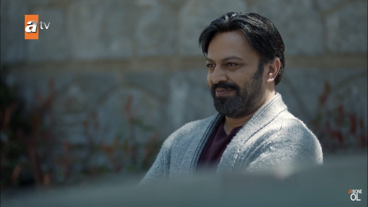 Maraşlıyla Necati’nin bu konuşması Maraşlı kurt gibiyim deyince Necati kurtların geyiği nasıl parçaladıklarını görmüştüm demişti. Konuşmanın sırrı İsmail olayına spoilermiş. Alçak Necati sen de vur Maraşlı’nın bir suçu yoktu ki o sadece kardeşini korumaya çalışıyordu 😢
#Maraşlı