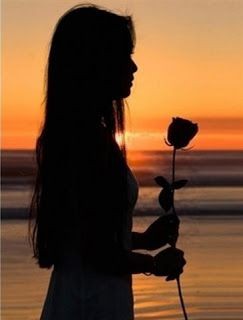 حتى نظرتك الخاطفة نحوي، أحبُّ إلي من جميع الذين أطالوا النظر بعمدِ .

. 
#اكتب_لنا_شي_جميل