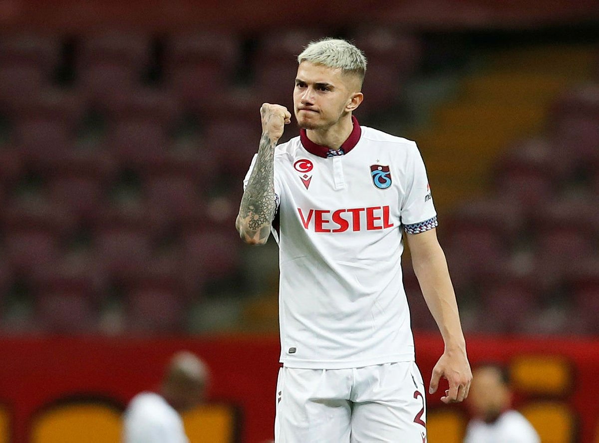 Berat Özdemir: "Bu kadroyla şampiyonluk dışındaki bir sonuç başarı değildir. Trabzonspor'un olduğu yerde hedef vardır, kupa vardır"