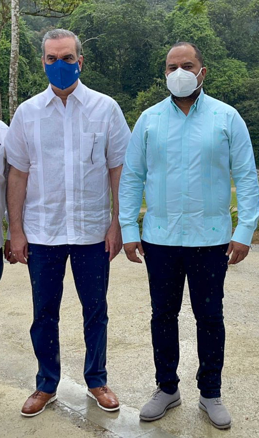 JuanCRoaL's tweet photo. Muchas felicidades Pte @luisabinader  espero que el Divino Creador le conceda mucha salud y sabiduría para siga haciendo realidad la esperanza de un pueblo que anhelaba justicia social para su bienestar. Orgulloso de ser parte de este equipo comprometido para ayudarlo a lograrlo https://t.co/3RTPf58GY6
