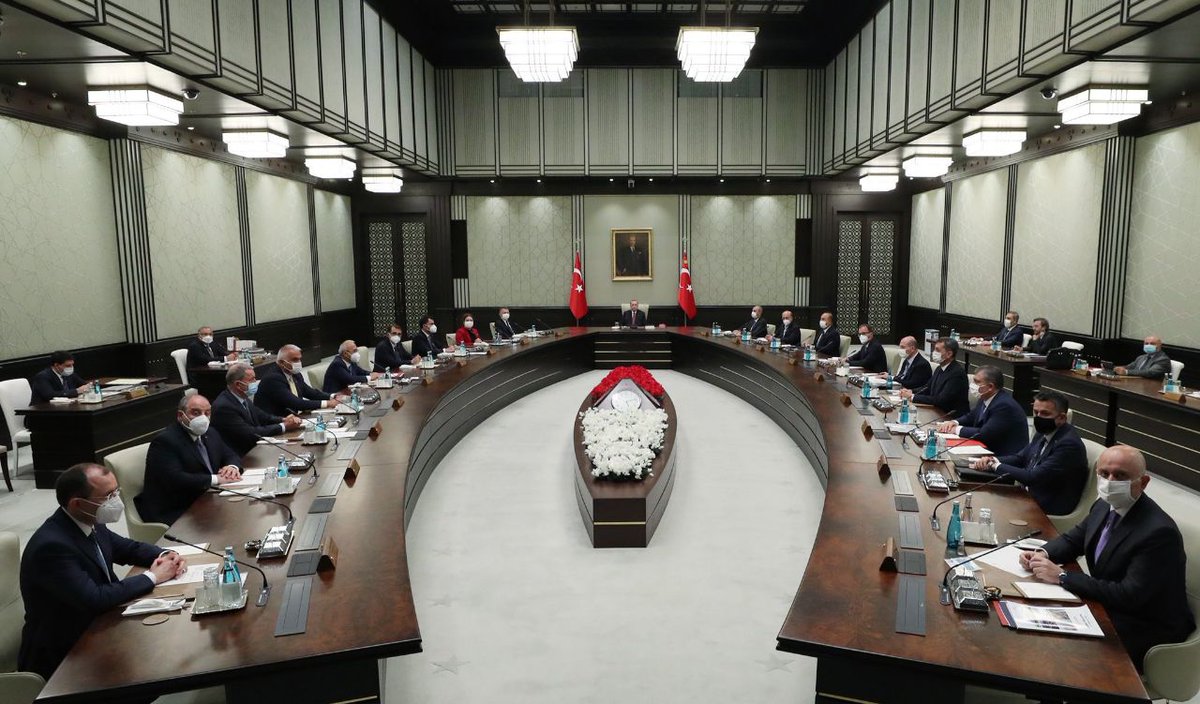 mebakademii's tweet photo. Sn. @suleymansoylu ve Sn. @drfahrettinkoca mağduriyetimizin farkındasınız. Sizden ricam Yanınızdaki @ziyaselcuk bakanımıza tekrar bizi hatırlatmanız.
Kendisi bizi unutmuş olabilir.
@RTErdogan

 #Ek40BineBayramMüjdesi https://t.co/miuEFGd2uH