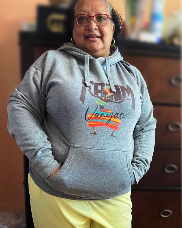 men_twa's tweet photo. A Mother in her “Fanm Vanyan”/ Resilient Women hoodie😍❤️

20% Off Entire Website!!! 
Expires 08/01/21

Use Code: SUMMERSPLASH21 💦@ checkout &amp; 🚢PING OVER $50‼️‼️

@maggiethomad 🔥🔥🔥🔥🔥🇭🇹

#Merch #clothing #mom  #clothingline #fashionable #ancestors #womanempowerment https://t.co/PxiLaGbNmW