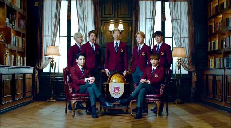 бтс ученики. ран бтс школа. Bts группа корейская. джин в школе bts. Run bts выпуски.