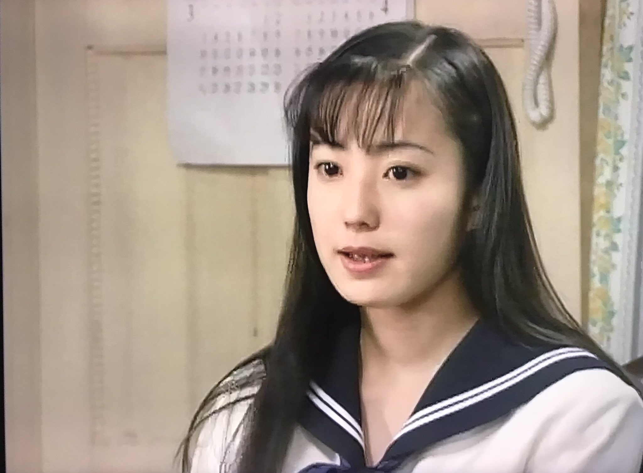 ニーダ なぜこのタイミングで イグアナの娘 が放送されてるのか気になるところだか 若き日の菅野美穂さんが美人過ぎた そして原作が少女漫画というのも驚き T Co Kmf5esnhib Twitter