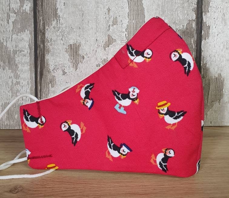Mrandmrsbreadc1's tweet photo. NEW in our #etsy shop: RED or PINK Puffin face mask, Olson face mask, face covering,matching hair scrunchie &amp; mask bag available, made in UK. https://t.co/Uzec8JqiCW #elastic  #bird #seabird #puffin #red #facemask #pink https://t.co/HeRbZeRoK4