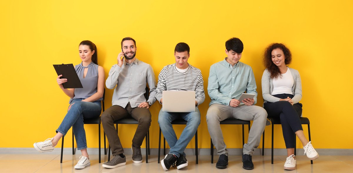 CgilSol's tweet image. Le sfide del #SOLCGIL: giovani, lavoro e disoccupazione. Precarietà e incertezza non solo sono diventate parole comuni e diffuse negli ultimi anni, ma soprattutto – molto spesso - caratterizzano le giovani generazioni 👉bit.ly/3e6RWKU

#giovani #lavoro #disoccupazione