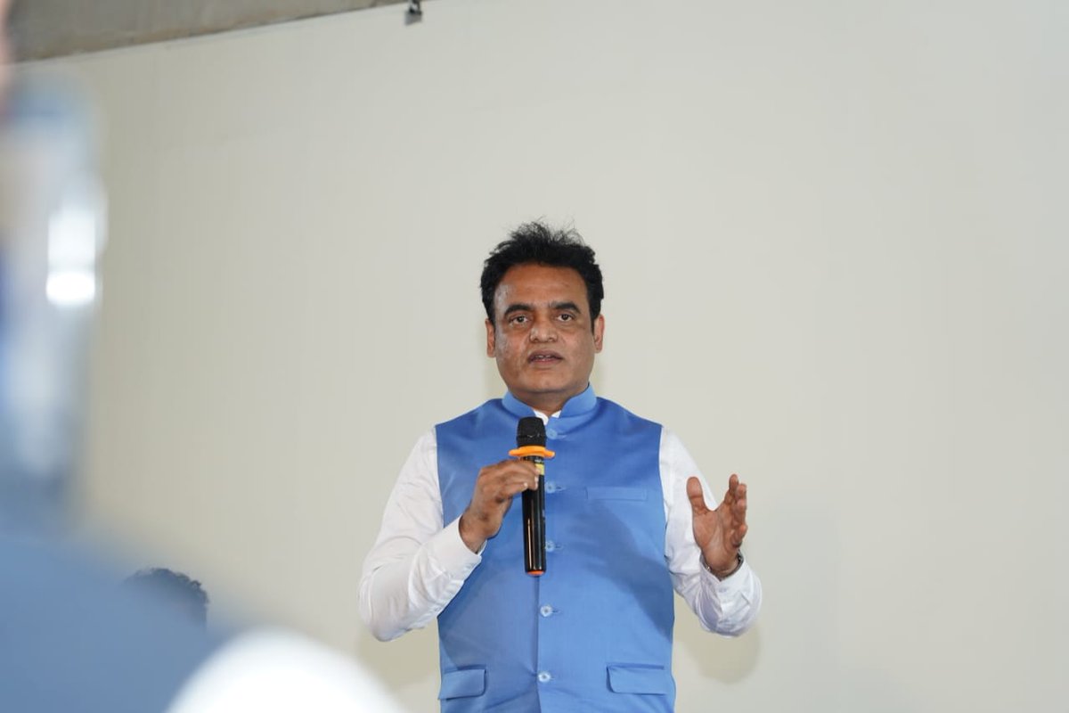 arunkbh's tweet image. #HUBBALLI
Pre-event of #Bengaluru #TechSummit2021 to be held in #Hubballi in September or October says DyCM @drashwathcn
@santwana99 @ramupatil_TNIE @XpressBengaluru @KannadaPrabha @Amitsen_TNIE @PramodKV_TNIE @HubliCityeGroup @Hubballi_Infra @hublimandi @Namma_HD @hubli_meme