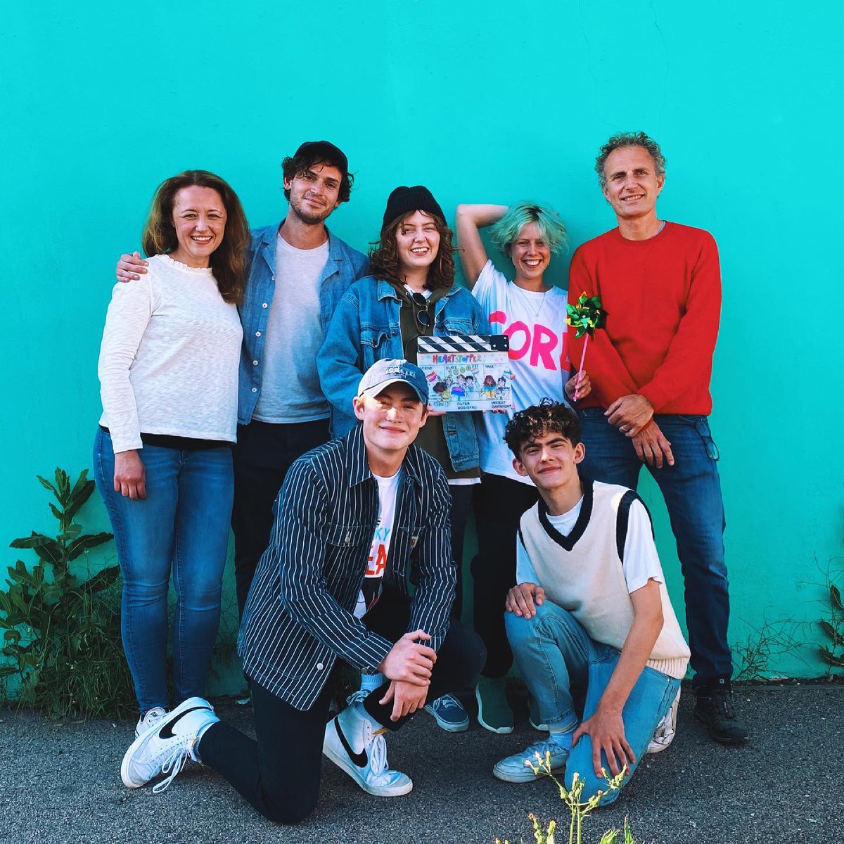 NetflixBrasil's tweet photo. Heartstopper vem aí. 🌈💖🍂

Minha nova série é baseada nos quadrinhos da @AliceOseman e será protagonizada por Kit Connor e Joe Locke. As gravações já foram finalizadas. https://t.co/Q5sSz2tfON