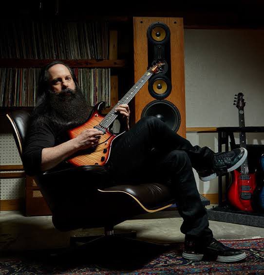      Happy Birthday John Petrucci!!!!!  