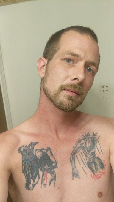 It was time to trim the beard.  No more mountain man look for me lol https://t.co/yZ7tBEWIhW