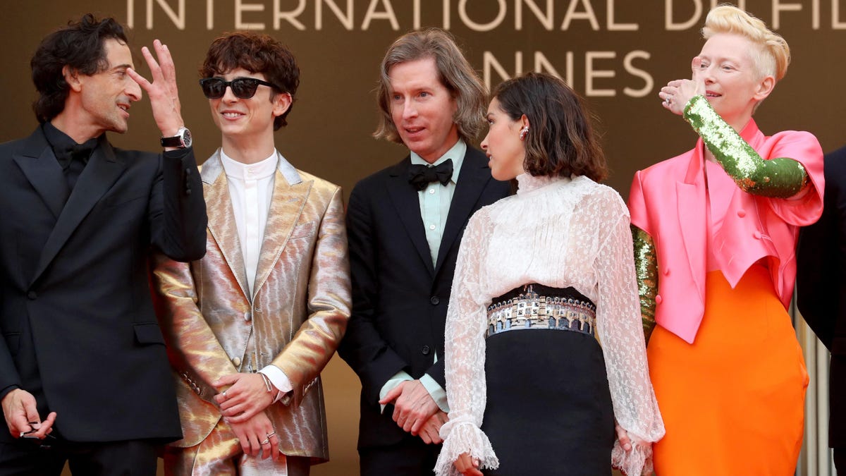 Tilda Swinton and Timothee Chalamet's Cannes Red Carpet Looks Kicked My Ass dlvr.it/S3bFsD