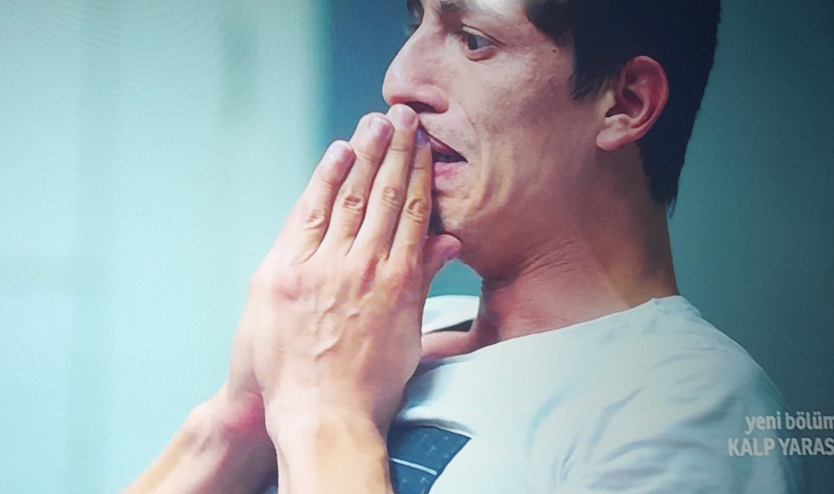 Türkiyede bi kadını öldürmek sevap , bi kadını korumak günah gerçekten türkiyede adalet sadece yazıda 
#KalpYarası