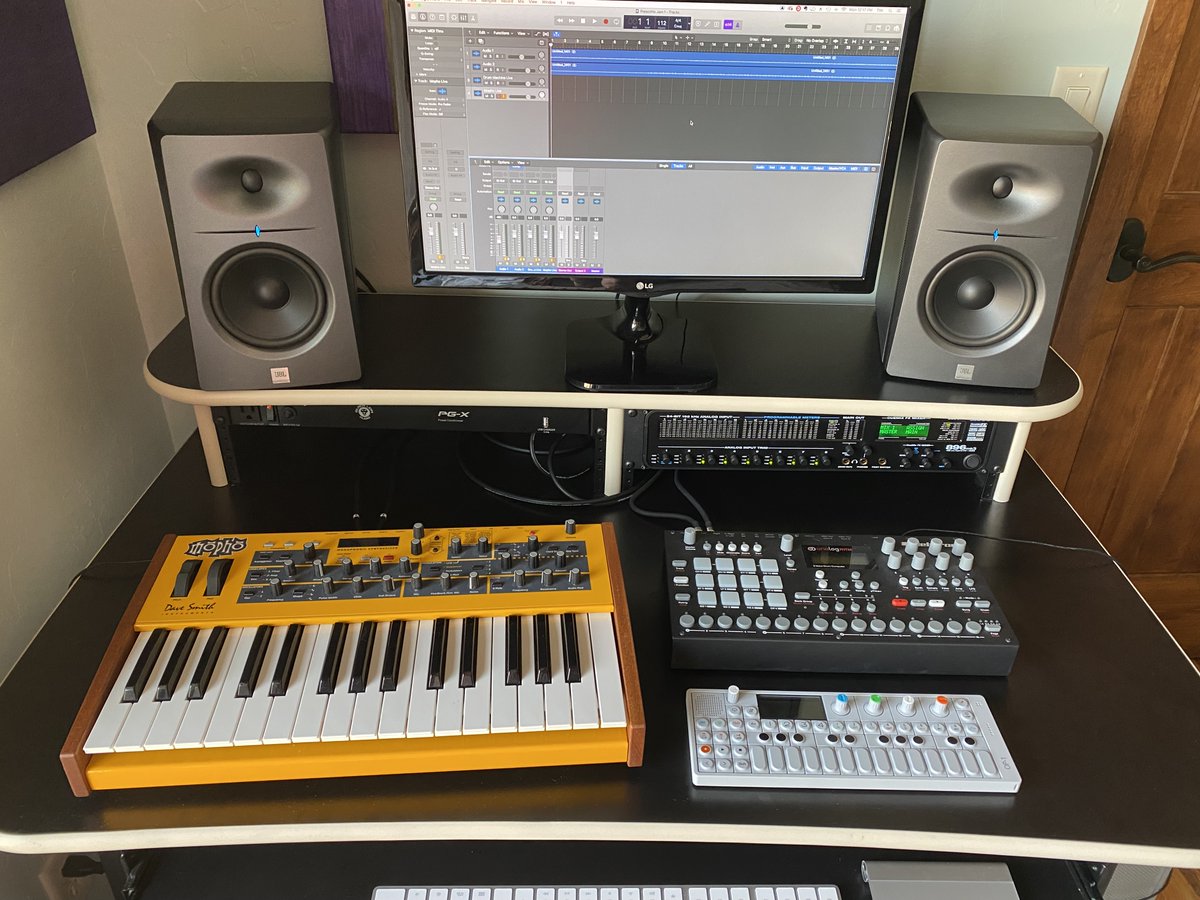 sanderssays's tweet photo. My electronic music setup is complete. Thanks to @motutech for such an awesome digital audio interface. I can run everything live through my system now.
#op1 via @TeenageEngArg
#Mopho via @sequentialLLC
@WeAreElektron
Stand by for some block rocking beats. https://t.co/cZR4lYmrKw