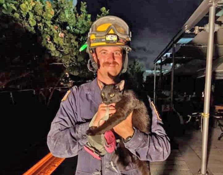Binx The Cat Hero first responder Andy Johnson.
Thank you sir. May God bless you!
🙏🏽
#SurfsideCollapse #condocollapse #Florida #MiamiBeach #miamibuildingcollapse #SurfsideBuildingCollapse #ChamplainTowers #ChamplainTowersSouth #miamicollapse #SurfsideStrong #SurfsideCondoCollapse