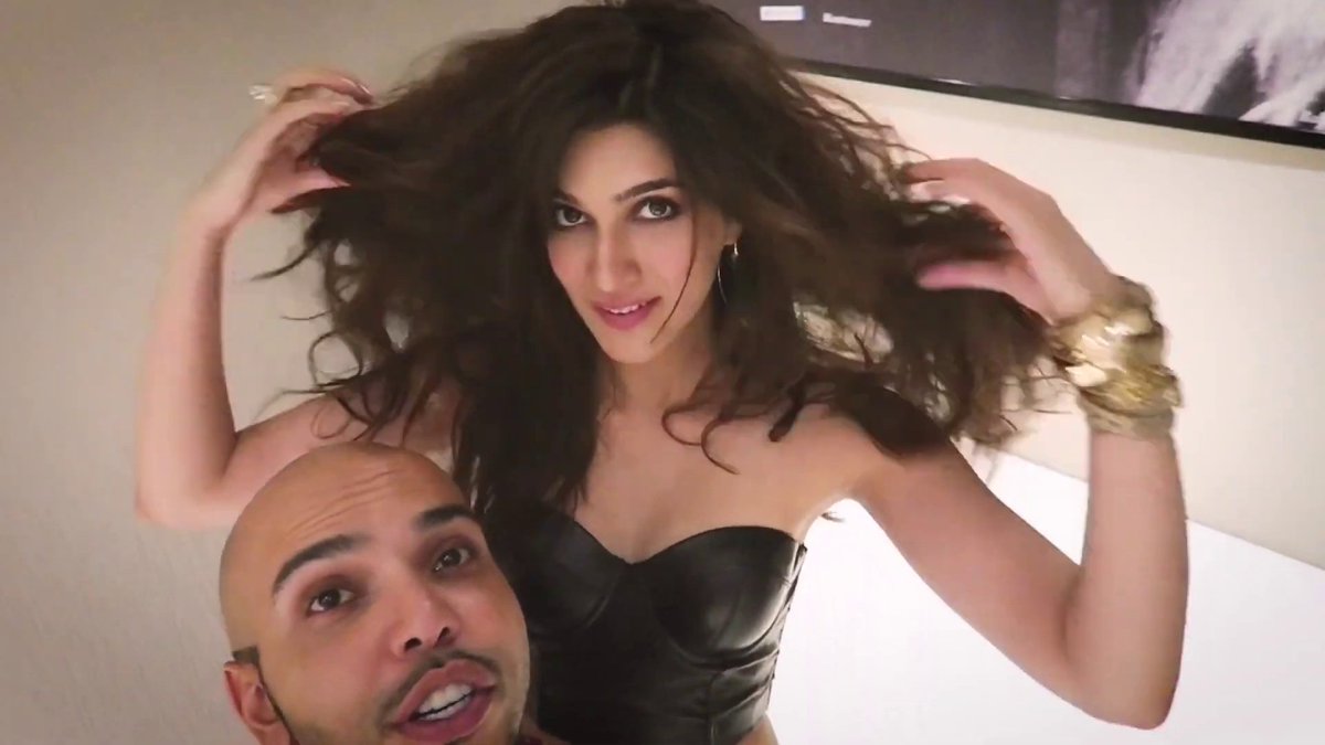jaineil's tweet photo. #Throwback to these beautiful pictures of my love and sweetest @kritisanon and my sweetest celebrity friend @shaanmuofficial Sir. #KritiSanon #Kritians #KritiSanonHQPics #ShaanMuttathil #Shaanmu #SkyIsNotEvenTheLimit https://t.co/0YqLtWjoim
