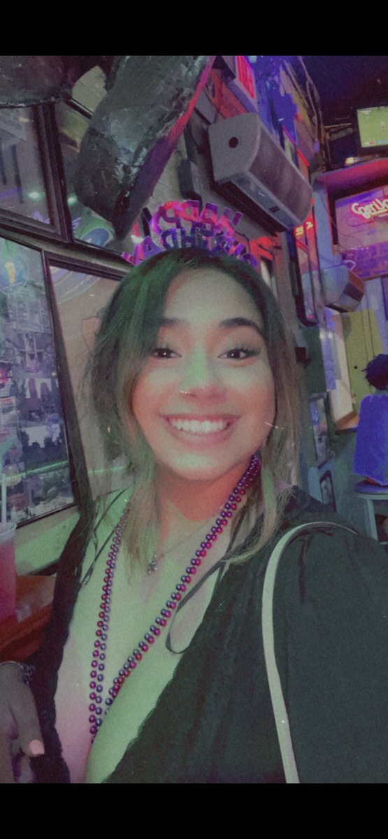 moniicaa__r's tweet photo. happy 21st to me ✨ https://t.co/uc5o1EmXTW